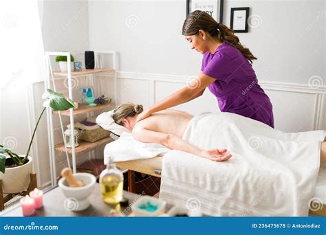 latina masseuse|spanish